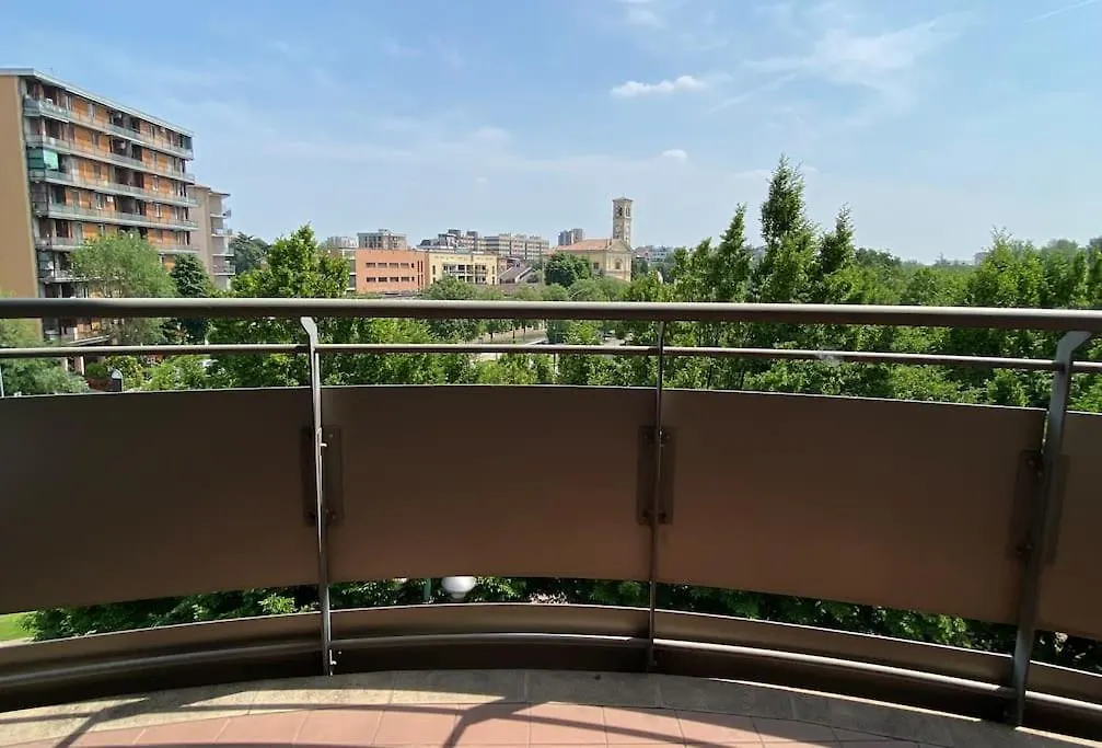 Incantevole - 15 Minuti Da Duomo + Wifi, Parking سان دوناتو ميلانيزي 0*,  إيطاليا